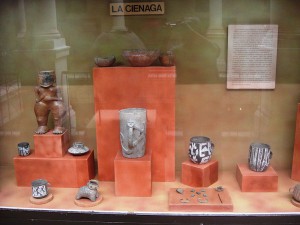 800px-Museo LP 011 vitrina La Ciénaga (1)