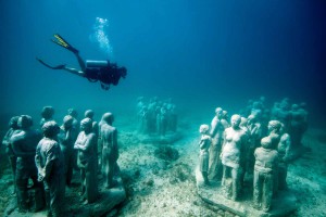 La-evolucion-silenciosa-in-Manchones-Jason-deCaires-Taylor-Sculpture